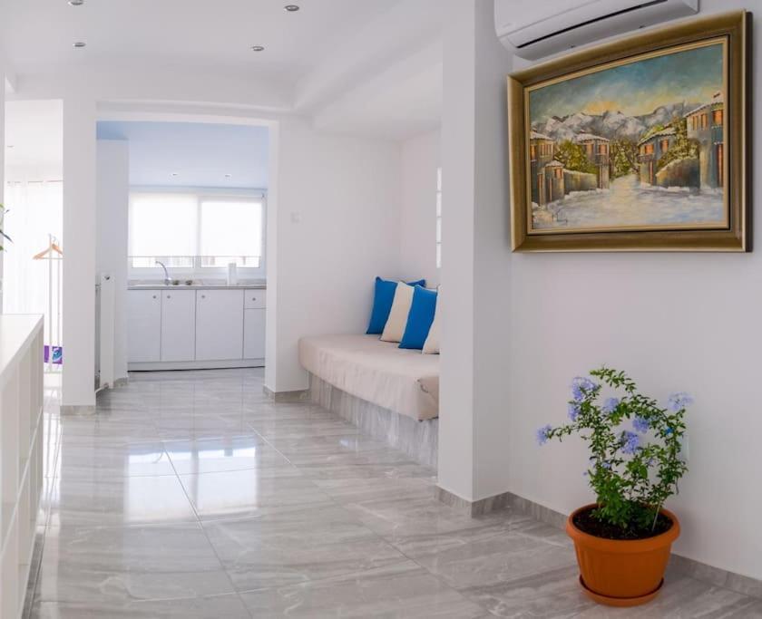 Flowery Penthouse In Centre Of Apartment